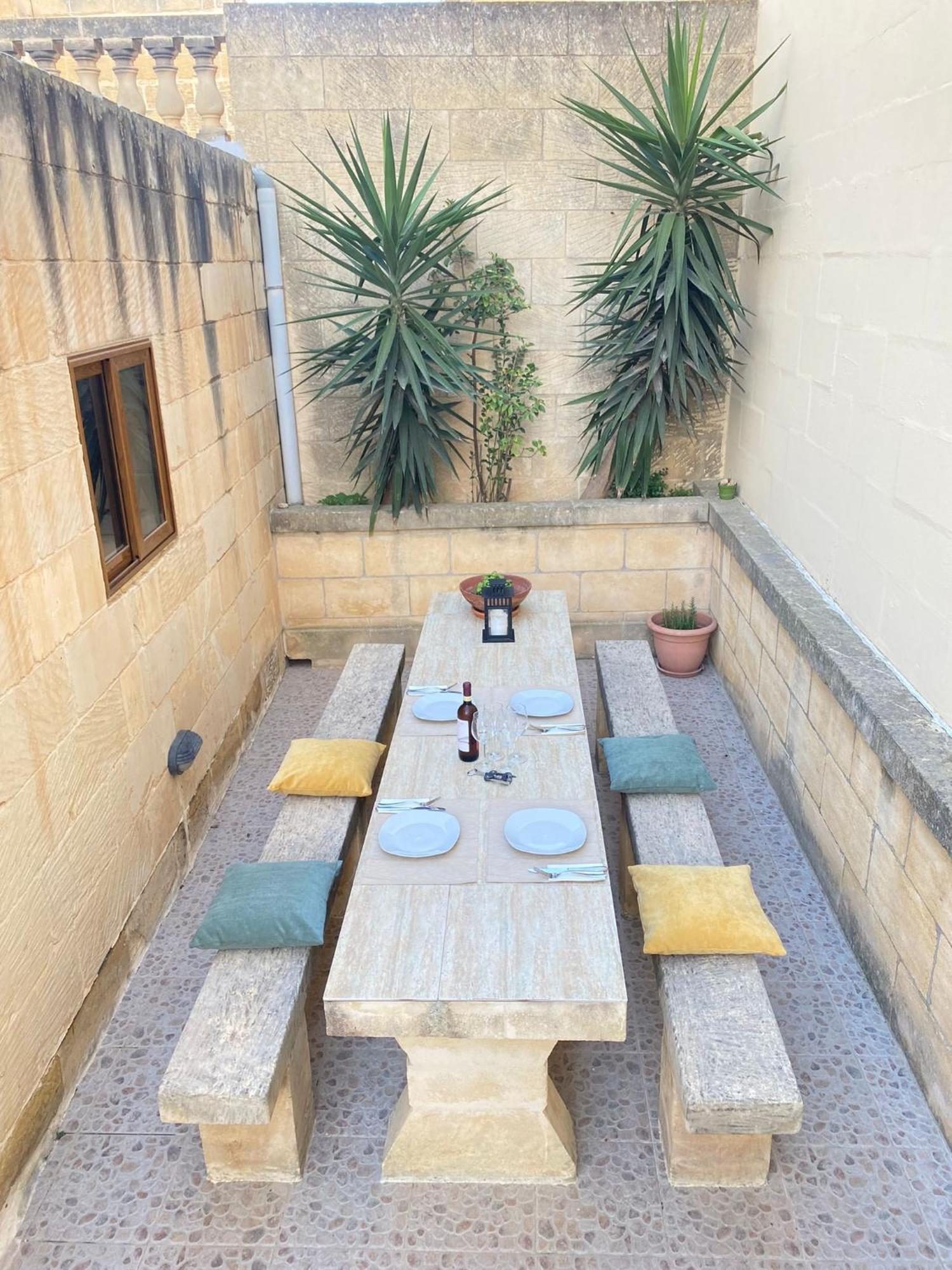 Xagħra A La Maison B&B المظهر الخارجي الصورة