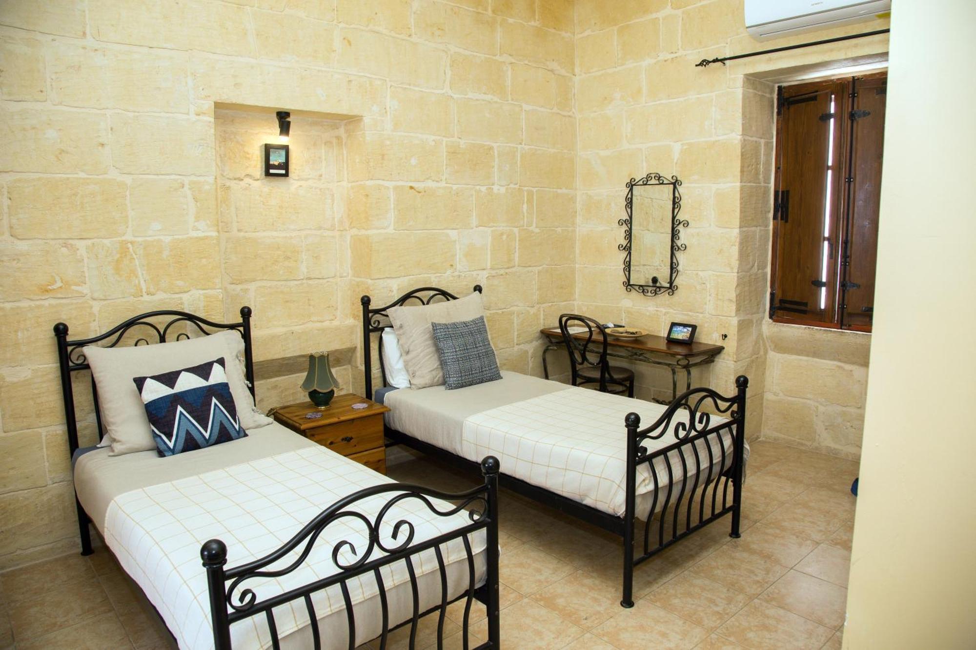 Xagħra A La Maison B&B المظهر الخارجي الصورة